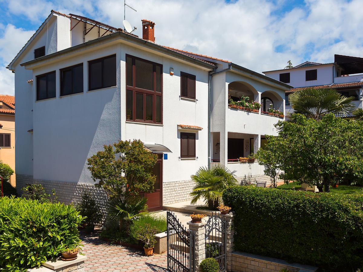 Apartma Neda *