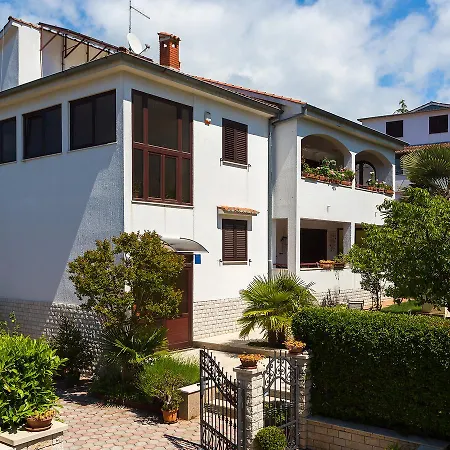Apartments Neda Porec Exterior photo